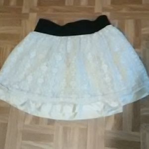 Lace detail skirt